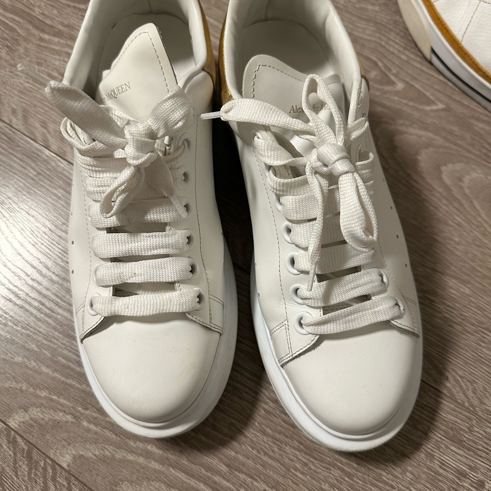 Alexander McQueen Oversized White Leather Platform Sneakers EU size 39fits US8.5